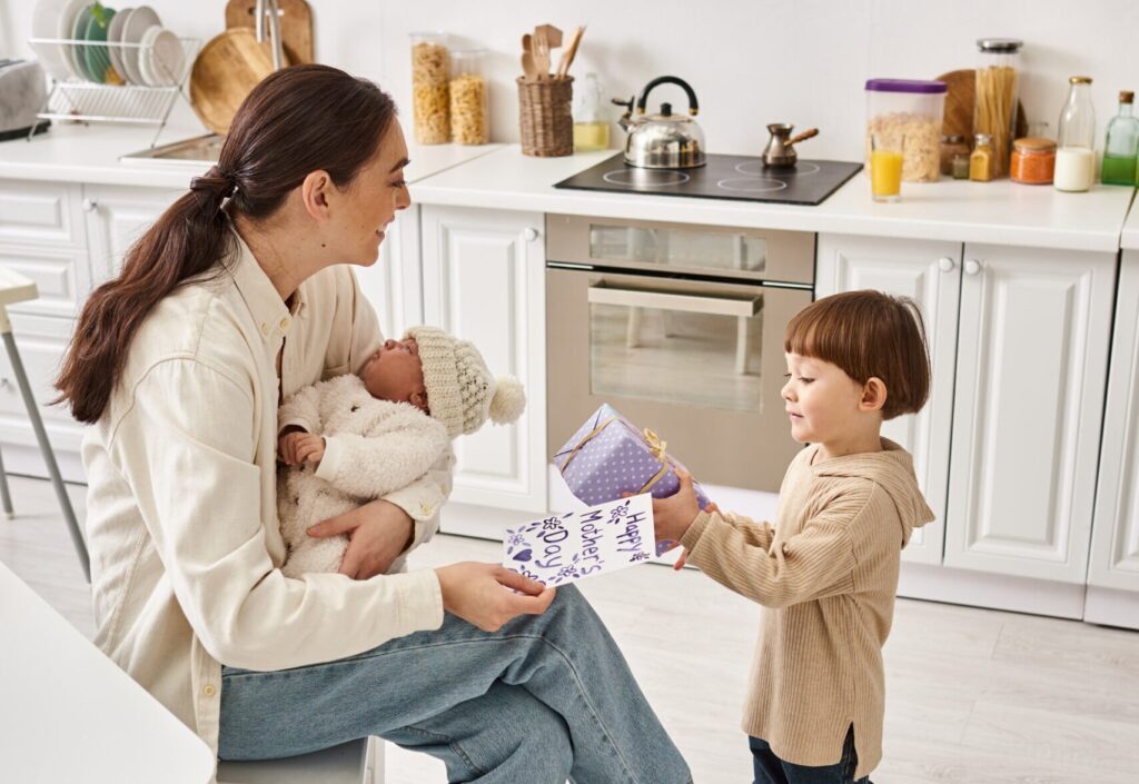 6 Useful Gifts for Mom’s First Mother’s Day