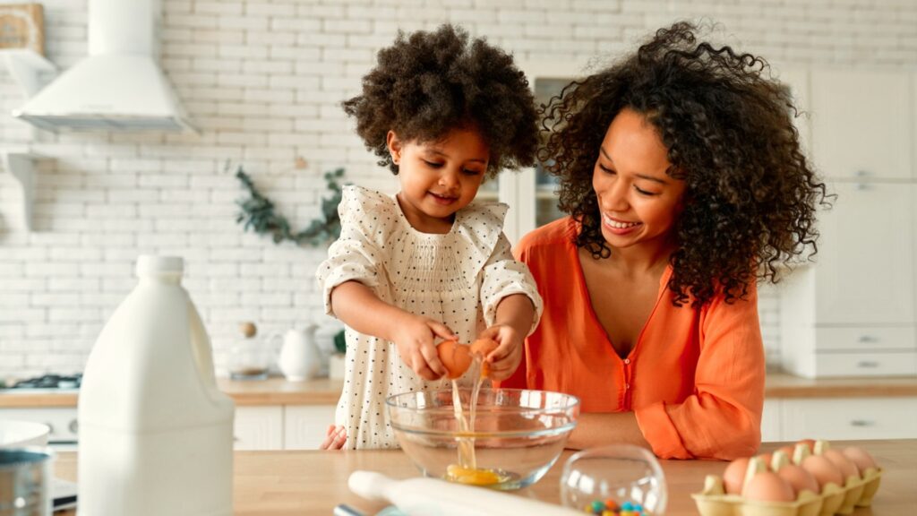 10 Tips for Minimalist Parenting on a Budget 