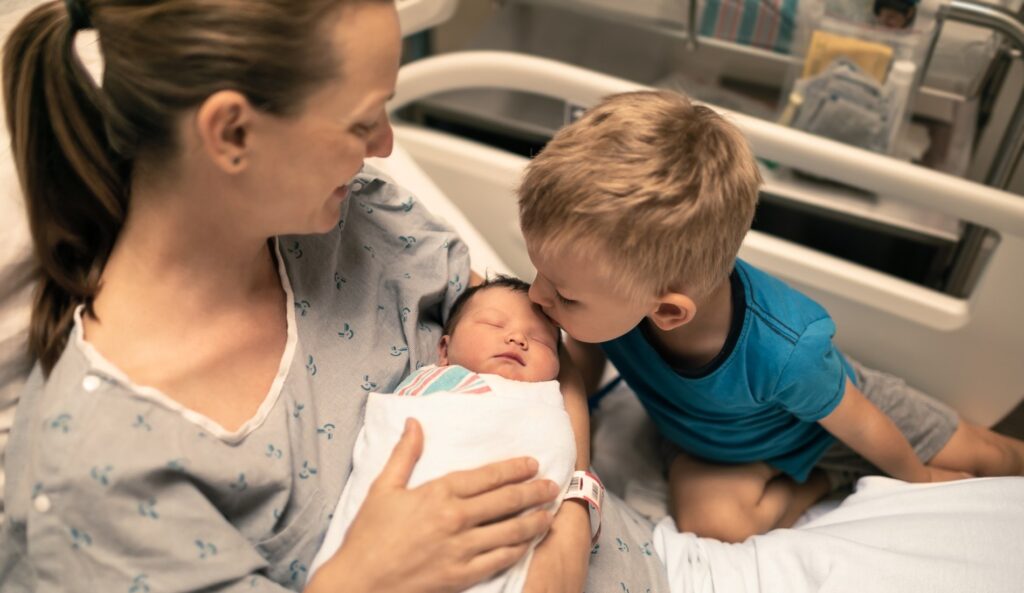 The Way This Big Brother Checked on His Mom Is Pure, Undeniable Goodness